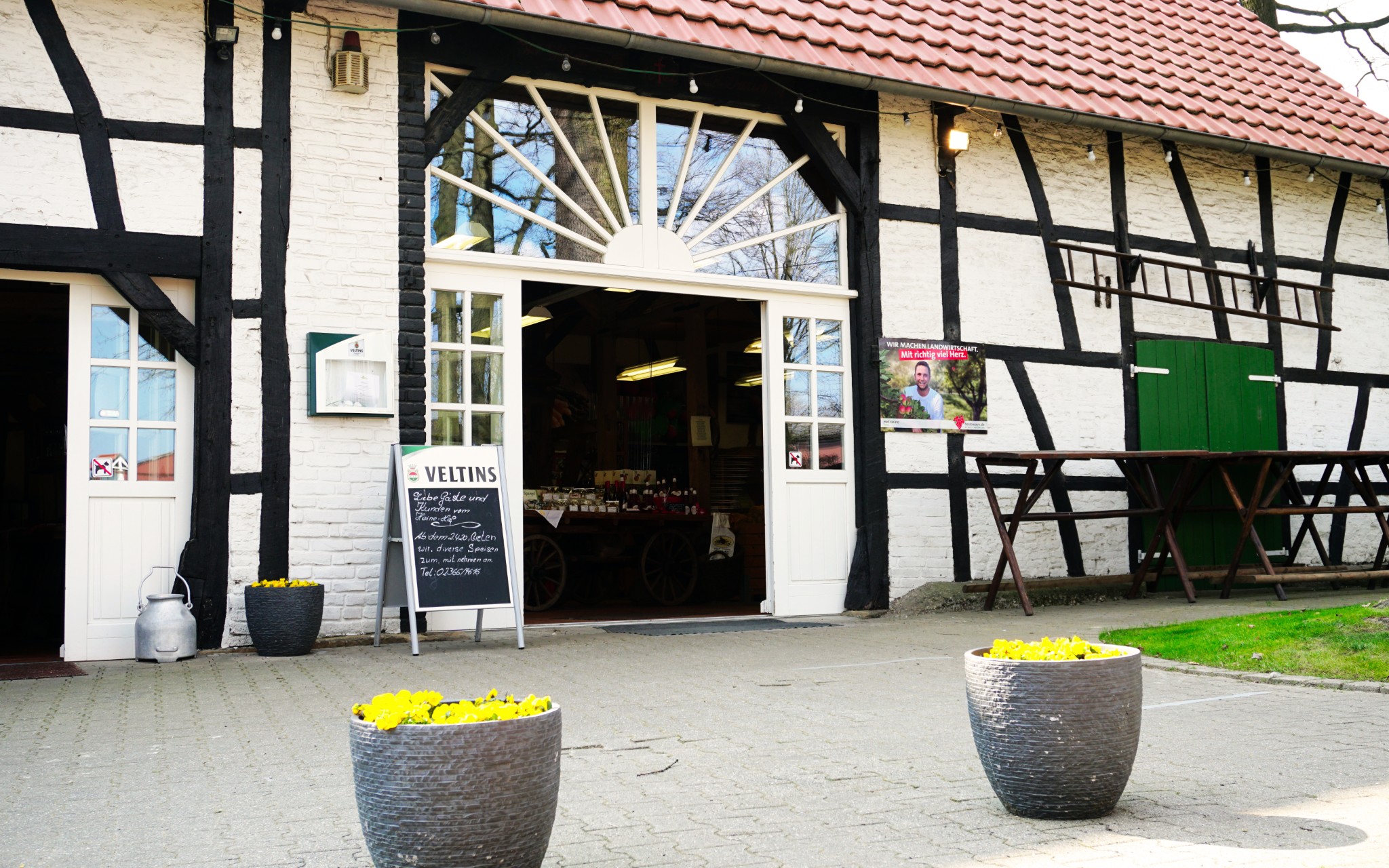 Eingang zum Hofladen